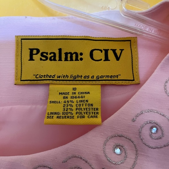 Beautiful dress - Picture 3 of 7